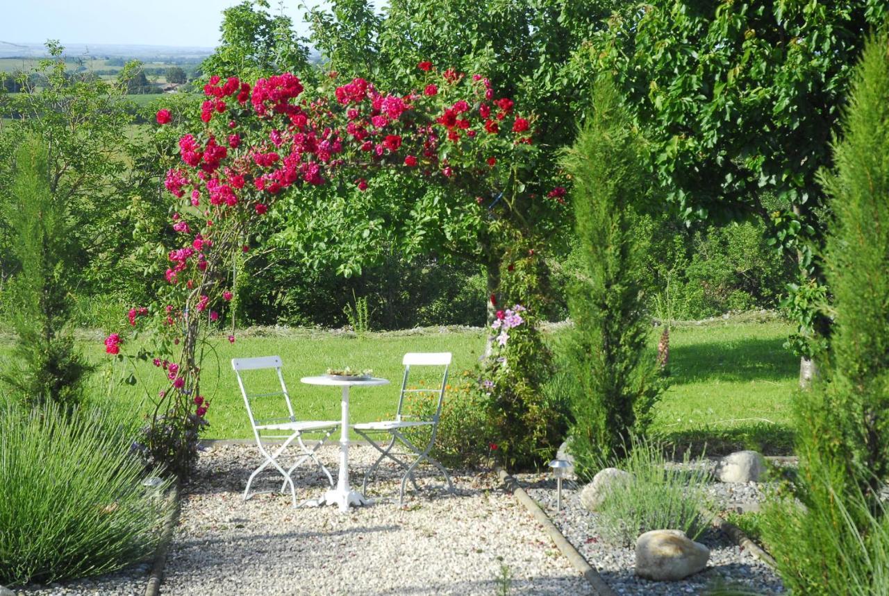 Ferienwohnung Au Pajot Ambax Esterno foto