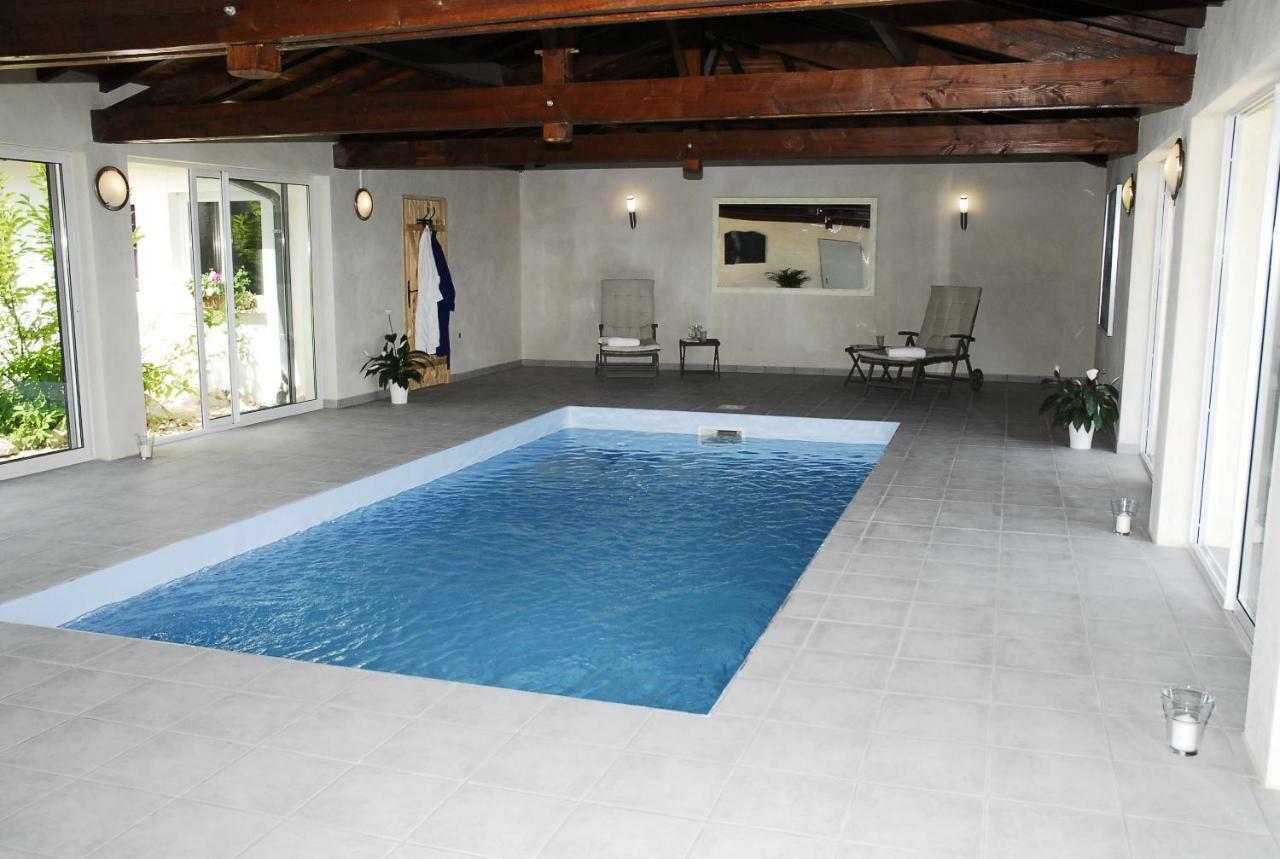 Ferienwohnung Au Pajot Ambax Esterno foto